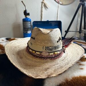 NWT Tear Drop Palm leaf cowgirl